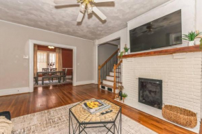 Spacious & Stylish 4BR w Fireplace-Up to 12 people